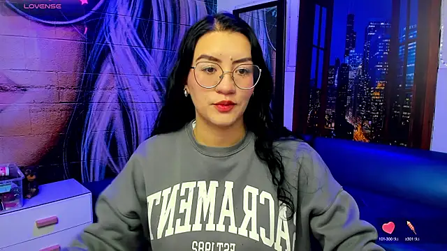 Violetaa diazz online show from January 3, 2025, 9:05 pm