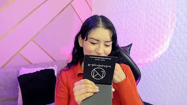 Violetaa diazz online show from January 6, 2026, 9:29 pm