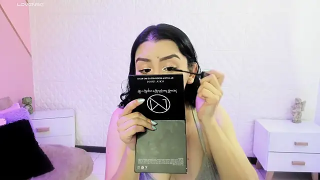 Violetaa diazz online show from February 9, 2026, 9:30 pm