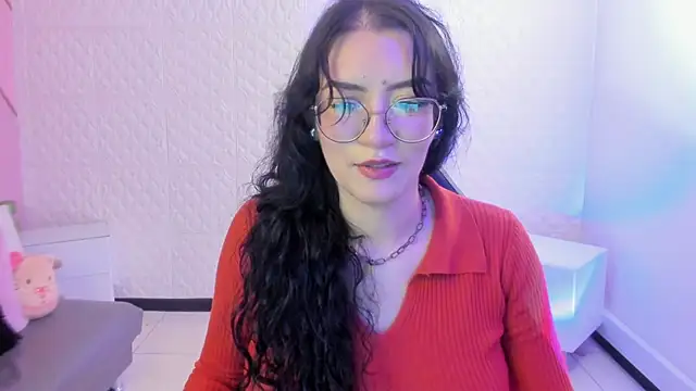 Violetaa diazz online show from June 14, 2026, 2:24 am