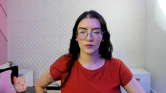 Violetaa diazz online show from June 16, 2026, 9:06 pm