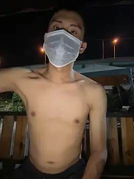 Snapshot of Benson18y chatting on October 14, 2025, 3:57 pm Benson18y online show from October 14, 2025, 3:57 pm