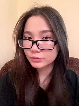 Snapshot of Milka23 chatting on October 10, 2025, 6:45 am Milka23 online show from October 10, 2025, 6:45 am