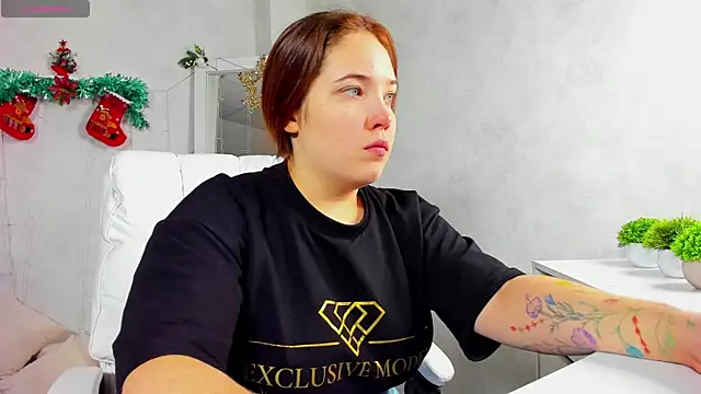 Snapshot of Aliisson_Edwards chatting on December 30, 2024, 1:04 am Aliisson Edwards online show from December 30, 2024, 1:04 am