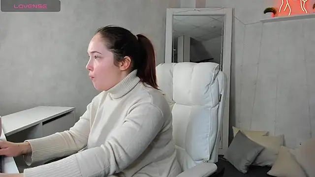 Snapshot of Aliisson_Edwards chatting on February 2, 2025, 12:30 am Aliisson Edwards online show from February 2, 2025, 12:30 am