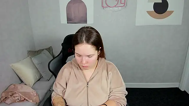 Snapshot of Aliisson_Edwards chatting on February 5, 2025, 12:31 am Aliisson Edwards online show from February 5, 2025, 12:31 am