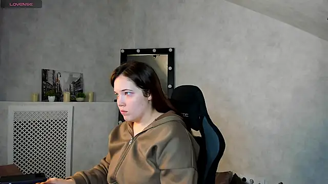 Snapshot of Aliisson_Edwards chatting on February 7, 2025, 12:53 am Aliisson Edwards online show from February 7, 2025, 12:53 am