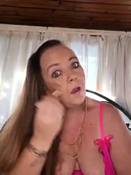 Kimmyb777 online show from May 4, 2026, 11:50 am