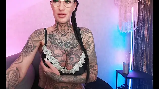 MeganWitch online show from January 22, 2025, 7:34 pm