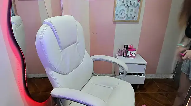 Snapshot of Dafnebela1 chatting on December 2, 2024, 4:31 pm Dafnebela1 online show from December 2, 2024, 4:31 pm