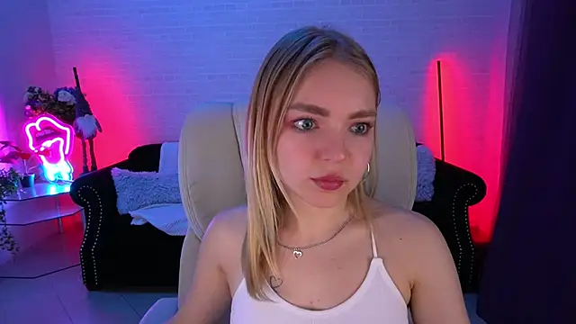 Snapshot of EmilySunshineS chatting on December 12, 2024, 9:15 pm EmilySunshineS online show from December 12, 2024, 9:15 pm