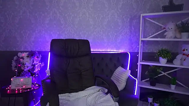 EmilySunshineS online show from November 9, 2025, 7:28 am