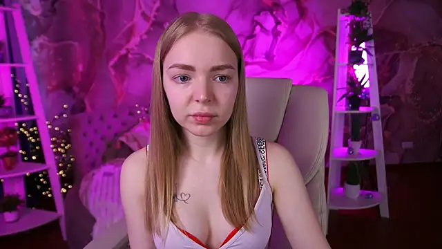 EmilySunshineS online show from March 26, 2026, 7:14 am