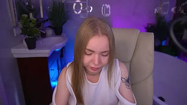 EmilySunshineS online show from June 13, 2026, 5:38 am