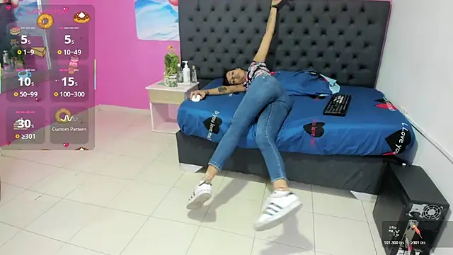  candy jade  online show from October 23, 2025, 1:10 pm