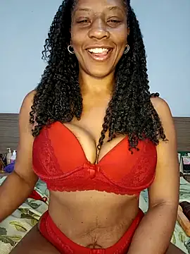 Snapshot of Luhma_hot chatting on October 6, 2025, 5:21 pm Luhma hot online show from October 6, 2025, 5:21 pm