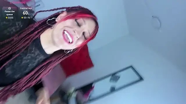 Snapshot of Sofi_F_w chatting on March 24, 2026, 10:37 pm Sofi F w online show from March 24, 2026, 10:37 pm