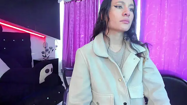 Coral Gibson online show from September 20, 2025, 1:45 pm