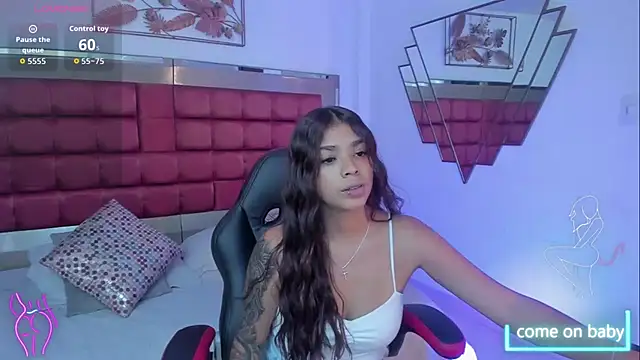 Snapshot of GiaFu chatting on October 13, 2025, 6:41 pm GiaFu online show from October 13, 2025, 6:41 pm