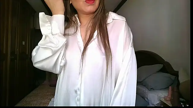 Snapshot of KarolinaReaper chatting on April 22, 2026, 1:45 pm KarolinaReaper online show from April 22, 2026, 1:45 pm
