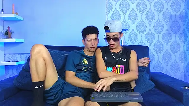 Boy4boy2 online show from December 3, 2024, 1:21 pm
