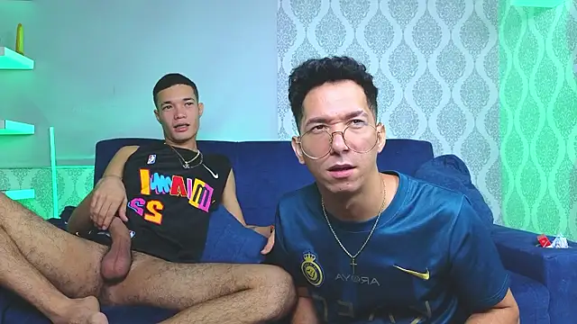 Boy4boy2 online show from December 8, 2024, 4:18 pm