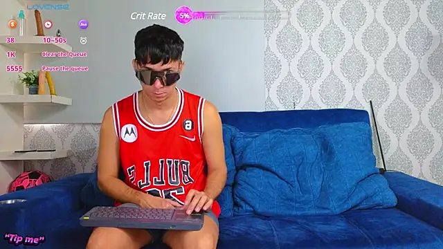 Boy4boy2 online show from December 26, 2024, 1:21 pm