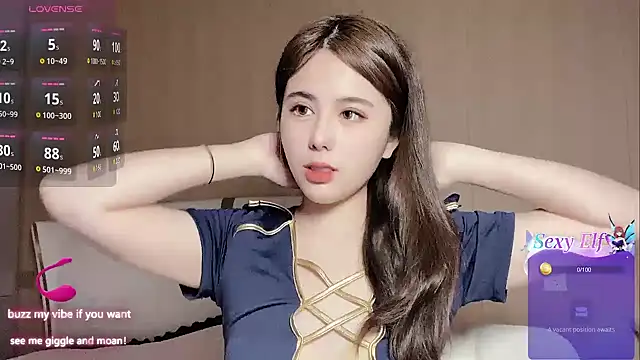 jiaozi-kiss online show from December 24, 2024, 1:38 am