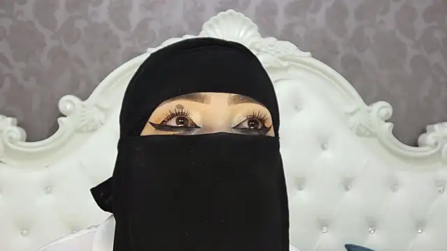 Snapshot of Hajar_Kar chatting on June 19, 2026, 5:34 am Hajar Kar online show from June 19, 2026, 5:34 am