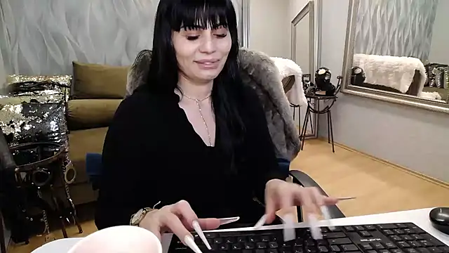 Snapshot of Sara_Poison chatting on March 3, 2026, 2:50 am Sara Poison online show from March 3, 2026, 2:50 am