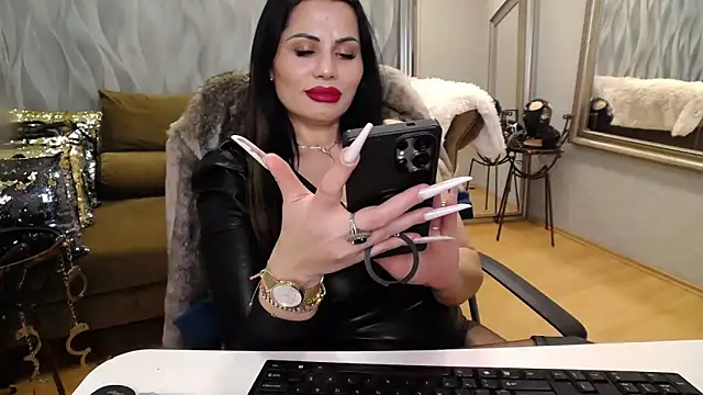 Snapshot of Sara_Poison chatting on March 5, 2026, 3:52 pm Sara Poison online show from March 5, 2026, 3:52 pm