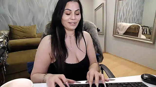 Snapshot of Sara_Poison chatting on March 12, 2026, 5:35 am Sara Poison online show from March 12, 2026, 5:35 am