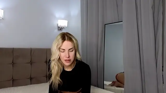 Snapshot of magnificent_angel chatting on February 13, 2025, 6:59 pm magnificent angel online show from February 13, 2025, 6:59 pm