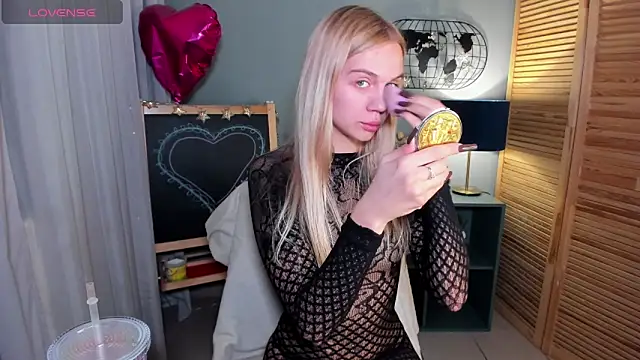 Snapshot of Aria69Stars chatting on September 21, 2025, 8:49 am Aria69Stars online show from September 21, 2025, 8:49 am