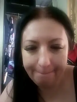 Snapshot of Veronica-Celie chatting on December 19, 2025, 7:15 am Veronica-Celie online show from December 19, 2025, 7:15 am