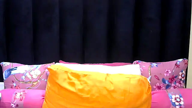 Pearl 00 online show from May 2, 2026, 6:13 pm