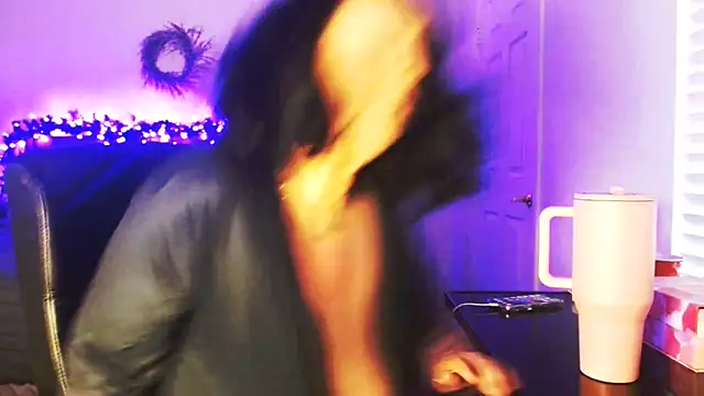 Snapshot of AlyssiaAmoreXO chatting on March 16, 2026, 2:32 pm AlyssiaAmoreXO online show from March 16, 2026, 2:32 pm