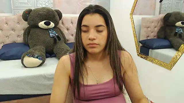 Leah Means  online show from December 14, 2024, 5:47 pm