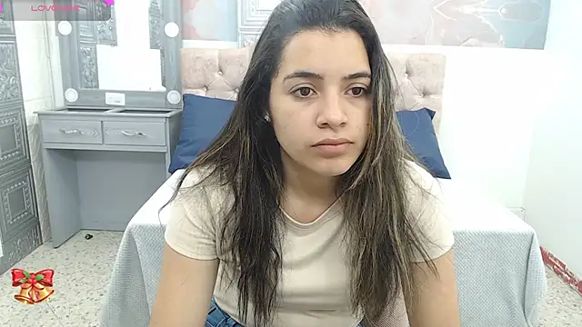 Leah Means  online show from December 17, 2024, 12:22 pm