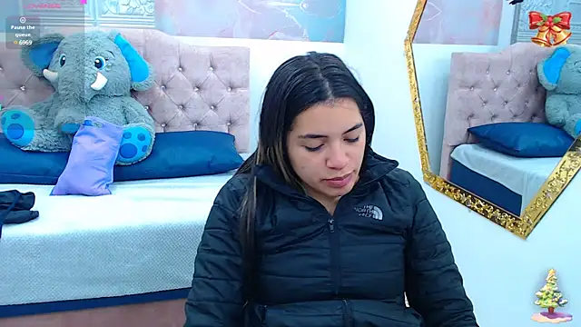 Leah Means  online show from December 23, 2024, 12:52 pm