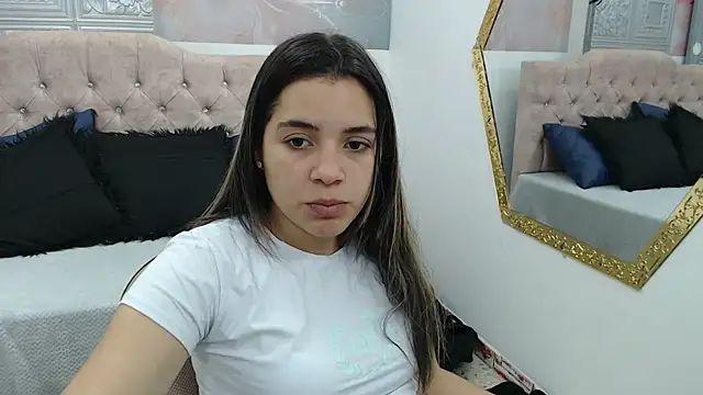 Leah Means  online show from December 27, 2024, 12:45 pm