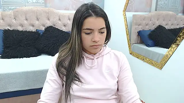Leah Means  online show from January 20, 2025, 4:01 pm