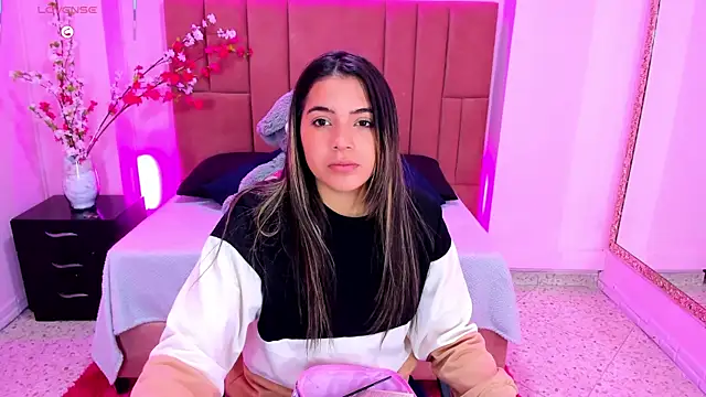 Leah Means  online show from February 22, 2025, 1:24 pm