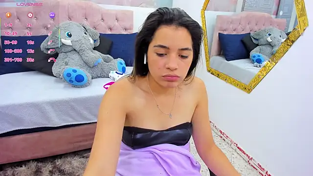 Leah Means  online show from March 4, 2025, 4:30 pm