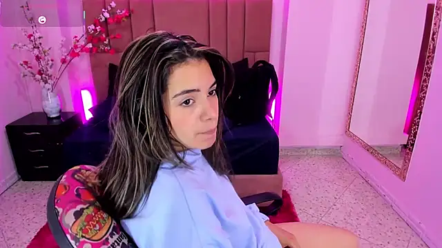 Leah Means  online show from March 17, 2025, 4:11 pm