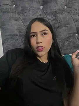 YuliiCamm online show from March 5, 2025, 11:38 pm