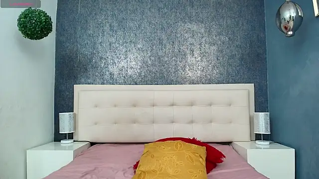 Celestial Queen  online show from January 17, 2026, 12:32 pm