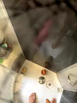 lescro95  online show from October 8, 2025, 12:58 pm