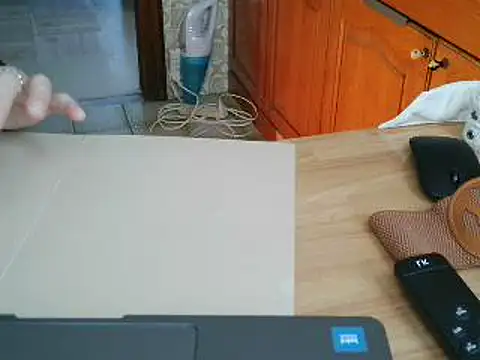 VeneRed online show from October 19, 2025, 8:15 am