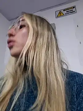 Scarlett Khan online show from February 22, 2025, 6:06 am